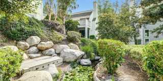 190 N SINGINGWOOD Street Gallery 1