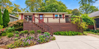 Charming Black Mountain Cottage! Gallery 1