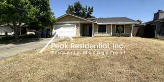 Spacious 3bd/2ba House with 2 Car Garage Gallery 1