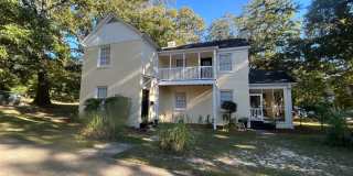 2 Bedrooms | 1 Bathroom | $1,500/Month  Available Early August 2027! Gallery 1
