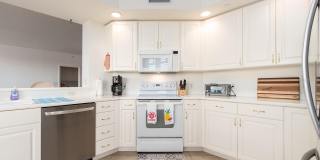 521 MANDALAY AVENUE Gallery 13