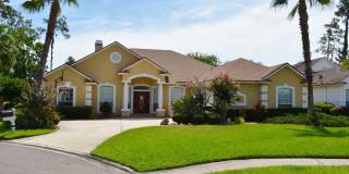 4BR/3BA Gorgeous Eagle Harbor Luxury Home! Gallery 1