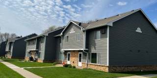 Chanhassen Town Home, New Carpet/Flooring, In Unit Laundry, 1 Garage Space Gallery 1