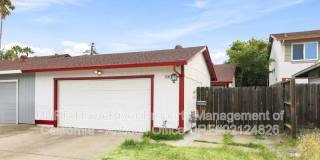 2121 Banyan Way Gallery 1
