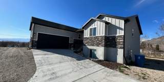 STUNNING 7-BEDROOM HOME IN PLEASANT GROVE Gallery 1