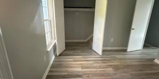 7927 FOXCREST Court Gallery 20