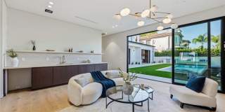 4900 Valjean Gallery 43