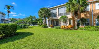 2/2 BEAUTIFUL COACH HOME ** SPANISH WELLS GOLF AND COUNTRY CLUB COMMUNITY  ** COMMUNITY POOLS ** Gallery 55