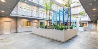 MODERNO North Hollywood Gallery 7