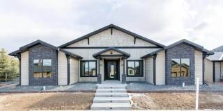 1 bedroom condo, located steps from all of Black Bull's incredible amenities Gallery 1