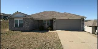 1925 Williford Street Gallery 1