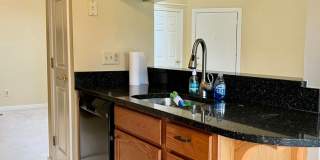 Charming 2 Bedroom/2 Bathroom Apartment Unit in Pond Condos! Gallery 11