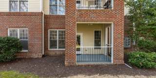 **RENT INCENTIVE!!** Freshly Updated 2BR/2BA Condo - Minutes to North Hills Gallery 21