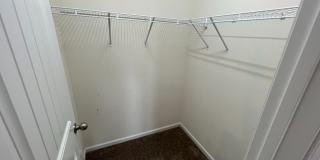 Room in 4 Bedroom Home at Warm Springs Ln Gallery 36