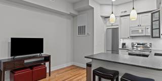 304 N Front Street Gallery 20