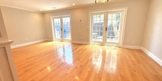 3BD/2.5BA Harleston Village Town Home - Available 8/1/2026- Steps to the Battery, Colonial Lake and King Street! 3BD/2.5BA Harleston Village Town Home - Available 8/1/2026- Steps to the Battery, Colonial Lake and King Street! Gallery 4