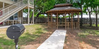 Residences at Holly Oaks Gallery 19