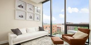 250 W Spring Street Gallery 15