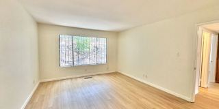 AVAILABLE NOW: BIG College Area Townhome 4bd/2.5ba HUGE garage, AC, pool, W/D Gallery 38