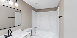 Oval Spring Apartments Gallery 43