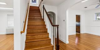 212 FREDERICK Avenue S Gallery 22