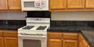 3BR/2.5BA Oak Commons Home w/ Backyard & Community Pool & Park Gallery 6