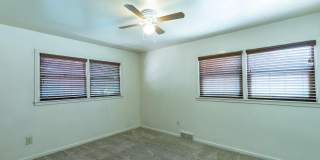 3104 49th Street Gallery 23