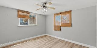 Beautiful 2 Bed, 1 Bath Garden-Level Apartment in Sunnyside! Gallery 10