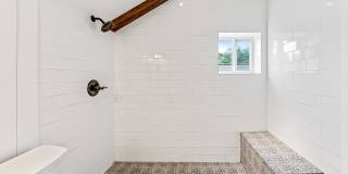 42 Forsythe St Gallery 33