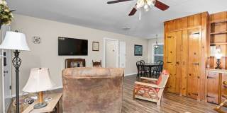 2052 Gruene Road Gallery 12