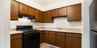 Colonial Square Gallery 1