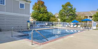 Linden Square Gallery 73