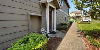 2 Bedroom 1.75 Bathroom Condo in North Bellingham Gallery 1