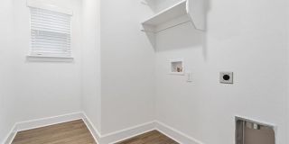 1040 Monarch Road Gallery 18