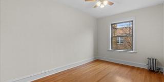 Large One Bedroom in Andersonville Gallery 1