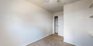 Waterfront Luxury Living – 4 Bed / 3 Bath – Over 2,600 Sq Ft Gallery 32