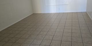 1102 South Mustang Avenue Gallery 1