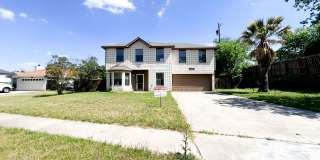 Available NOW!!!! Gorgeous 2 story, 3 bedroom, 2.5 bath, 2 car garage home with garage door opener and laundry room is perfect for you! Conveniently located near Fort Hood, schools, parks and shopping. Kitchen is upgraded with flat top stove, black applia Gallery 3
