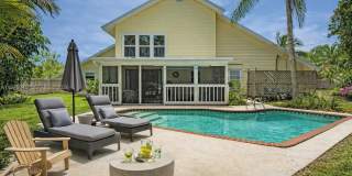 8075 SE Palm St Gallery 1