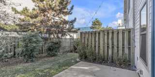 Conveniently located 2-bedroom townhome in Germantown! Gallery 26