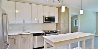 145 RIVERHAVEN Drive unit: 021 Gallery 1