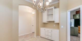 Beautiful Home With Lake View - 3 Bed + 2 Bath Beautiful Home With Lake View - 3 Bed + 2 Bath Gallery 26