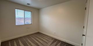 SPACIOUS HOME FOR RENT! Gallery 24