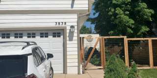 Beautiful, Light-Filled 4 bed, 2 bath North Boulder Home! Gallery 1