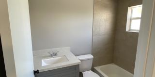 715 North H Street Apt 1 Gallery 2