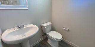 Modern 4 Bedroom 2.5 Bath Home in Gated Winding Meadow Village Gallery 12