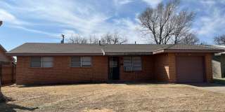 HOUSE - 3 bedrooms, 2 bathrooms, single car garage Gallery 1