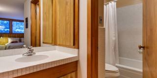 309 W North Street unit: B Gallery 9