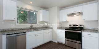 Quaint Ranch Style Home with Fenced Yard! Gallery 1