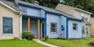 Bright and Gorgeous - Updated 3BR/2BA Townhome! Gallery 1
